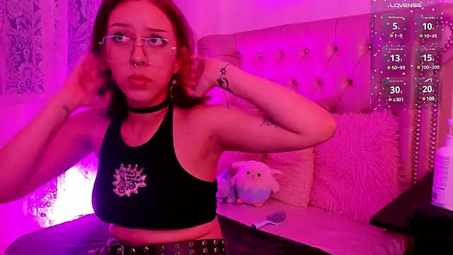 AlexaFoxy18 online show from 18, 3, 2025