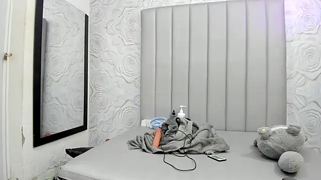 AlexaFoxy18 online show from 3, 4, 2026