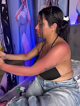 Im Little online show from 3, 12, 2025