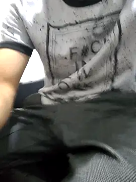 Snapshot of charlesss19 chatting on 9, 11, 2025 charlesss19 online show from 9, 11, 2025