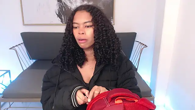 Snapshot of Shenna_brunette_ chatting on 21, 12, 2024 Shenna brunette online show from 21, 12, 2024