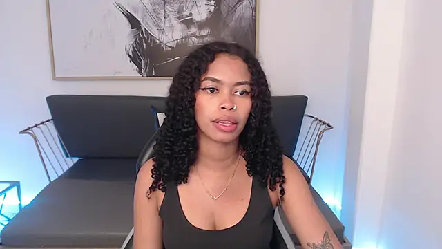 Snapshot of Shenna_brunette_ chatting on 21, 12, 2024 Shenna brunette online show from 21, 12, 2024