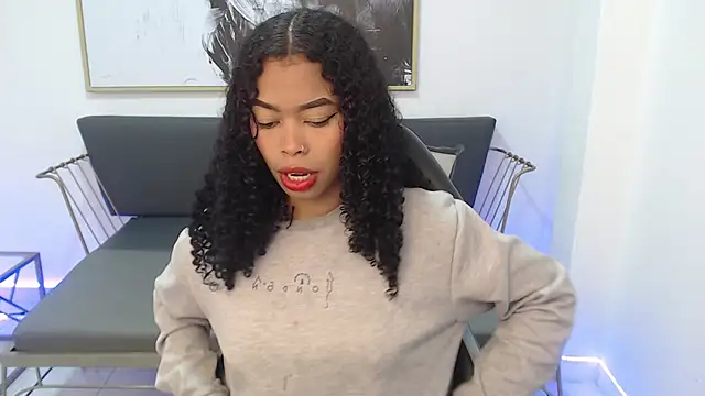 Snapshot of Shenna_brunette_ chatting on 22, 12, 2024 Shenna brunette online show from 22, 12, 2024