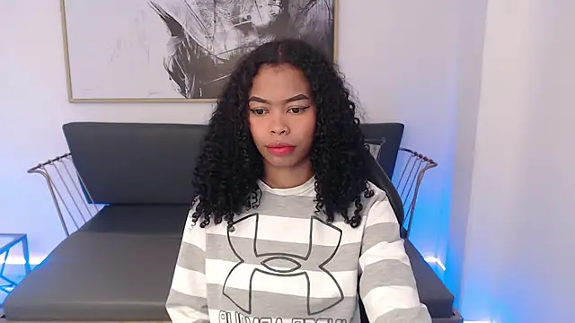 Snapshot of Shenna_brunette_ chatting on 23, 12, 2024 Shenna brunette online show from 23, 12, 2024