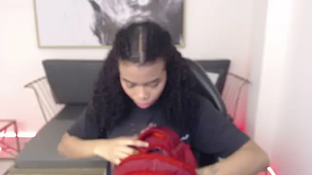 Snapshot of Shenna_brunette_ chatting on 27, 12, 2024 Shenna brunette online show from 27, 12, 2024