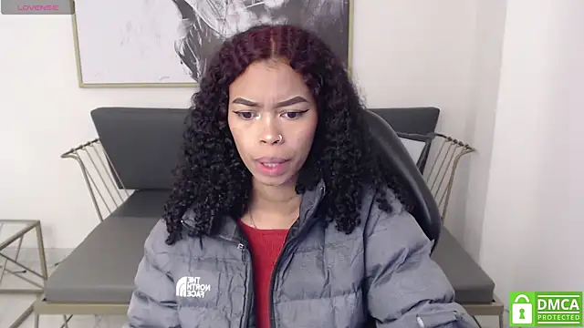 Snapshot of Shenna_brunette_ chatting on 29, 12, 2024 Shenna brunette online show from 29, 12, 2024