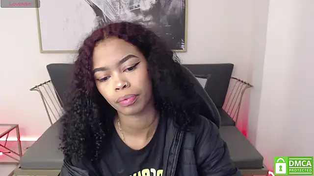 Snapshot of Shenna_brunette_ chatting on 30, 12, 2024 Shenna brunette online show from 30, 12, 2024