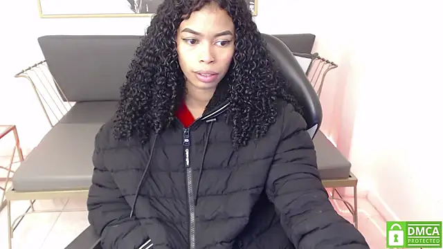 Snapshot of Shenna_brunette_ chatting on 20, 1, 2025 Shenna brunette online show from 20, 1, 2025