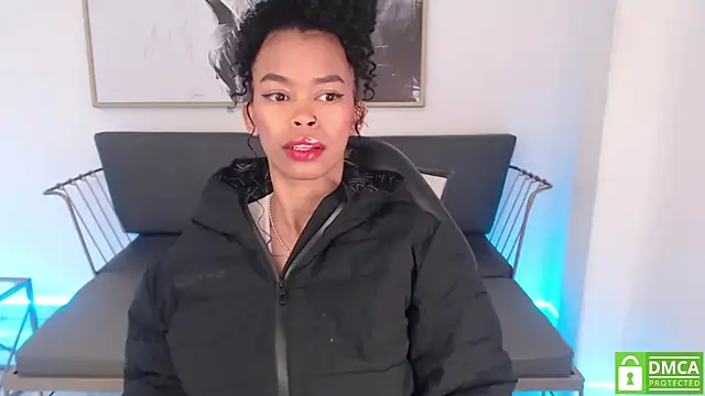 Snapshot of Shenna_brunette_ chatting on 27, 1, 2025 Shenna brunette online show from 27, 1, 2025