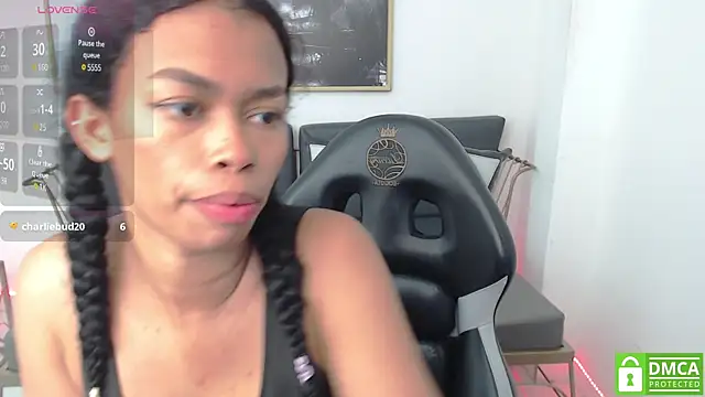 Snapshot of Shenna_brunette_ chatting on 31, 1, 2025 Shenna brunette online show from 31, 1, 2025