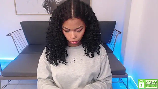 Snapshot of Shenna_brunette_ chatting on 6, 2, 2025 Shenna brunette online show from 6, 2, 2025