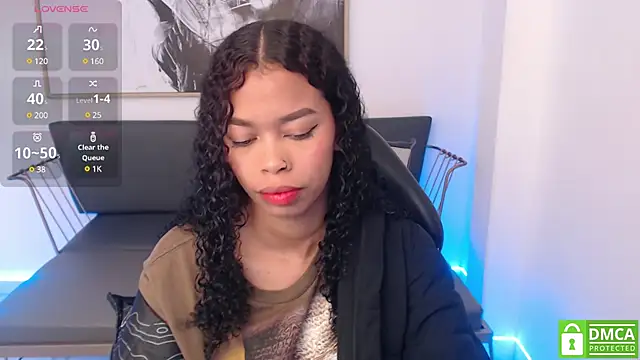 Snapshot of Shenna_brunette_ chatting on 10, 2, 2025 Shenna brunette online show from 10, 2, 2025