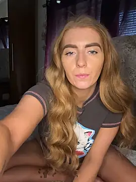 Summer Paige online show from 10, 3, 2025