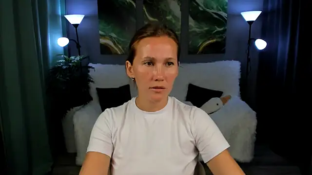 Snapshot of MichelleOrtis chatting on 17, 9, 2025 MichelleOrtis online show from 17, 9, 2025