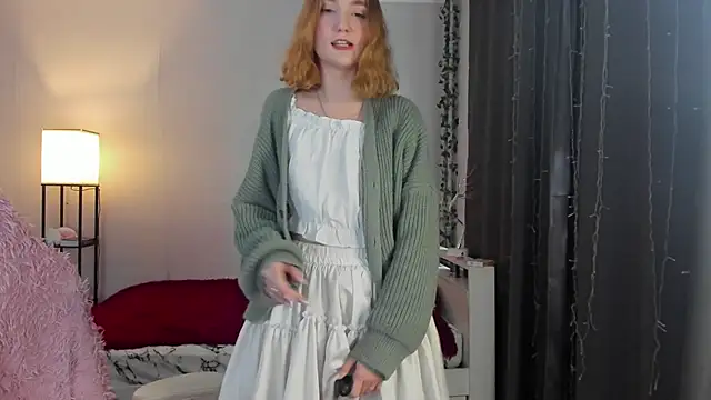 Snapshot of ReddHotPipper chatting on 2, 10, 2025 ReddHotPipper online show from 2, 10, 2025