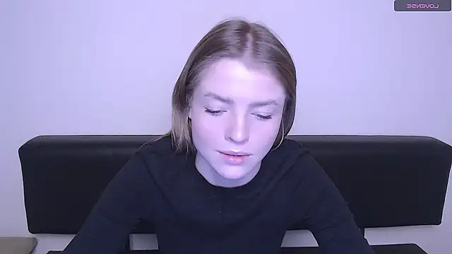 MissOliviaa  online show from 15, 12, 2024