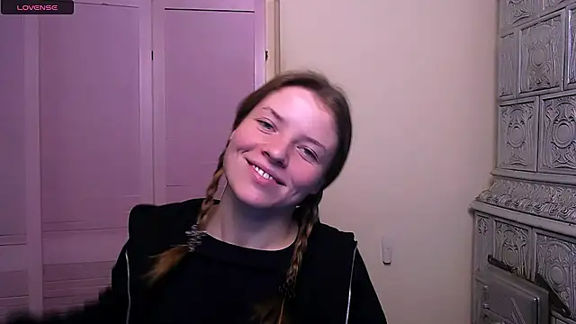 Snapshot of MissOliviaa_ chatting on 21, 12, 2024 MissOliviaa  online show from 21, 12, 2024
