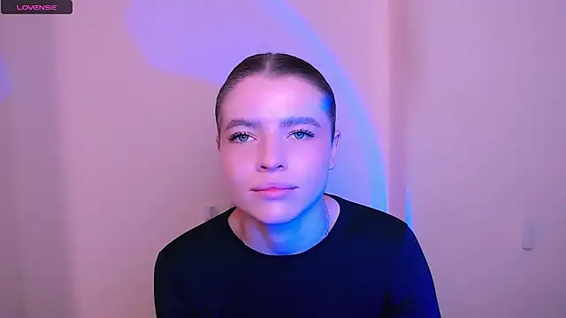 MissOliviaa  online show from 18, 12, 2025