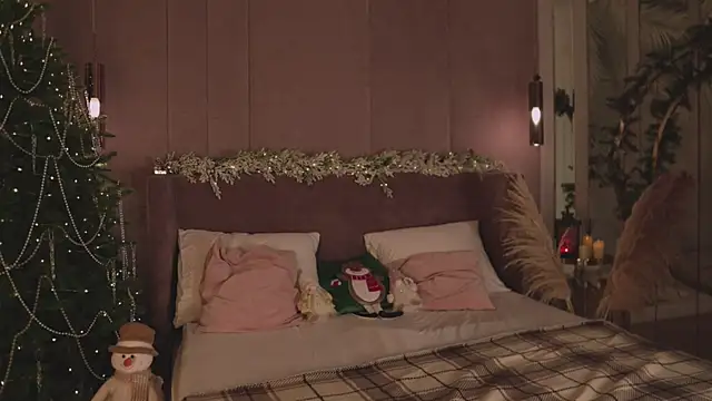 Smiley Mia online show from 21, 12, 2025