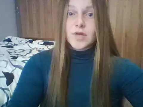 Snapshot of Evasapples chatting on 23, 2, 2025 Evasapples online show from 23, 2, 2025