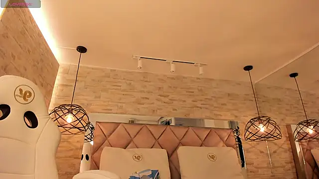 dorothy vegga online show from 10, 2, 2025