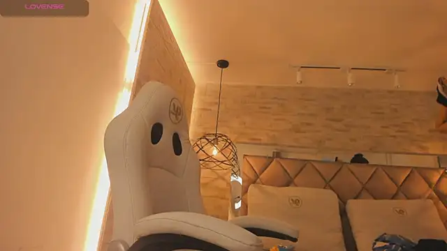 dorothy vegga online show from 6, 3, 2025