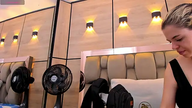 dorothy vegga online show from 21, 11, 2025