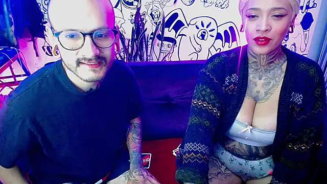 Snapshot of tatouagendecouple chatting on 31, 12, 2024 tatouagendecouple online show from 31, 12, 2024