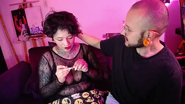 Snapshot of tatouagendecouple chatting on 7, 11, 2025 tatouagendecouple online show from 7, 11, 2025