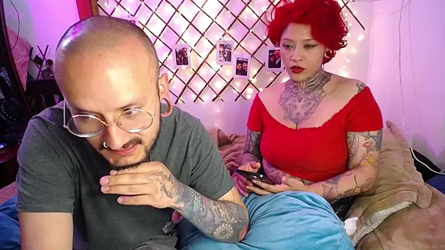 Snapshot of tatouagendecouple chatting on 5, 12, 2025 tatouagendecouple online show from 5, 12, 2025