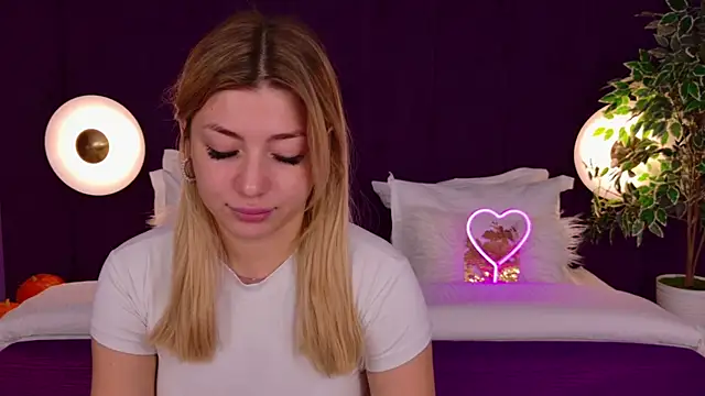 HelenaMorgan online show from 18, 10, 2025