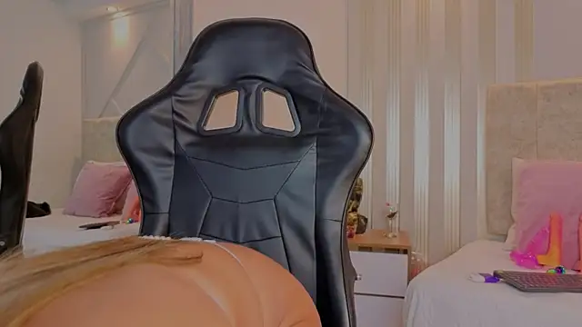 Tayra Pradit online show from 20, 10, 2025