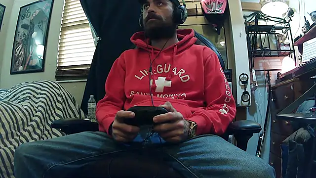 slutty guy12 online show from 14, 2, 2025