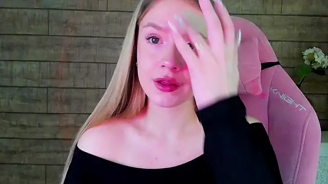 MilanaBalmain online show from 18, 10, 2025