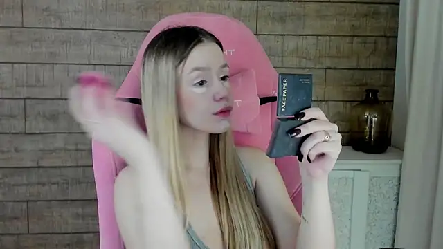 MilanaBalmain online show from 16, 11, 2025