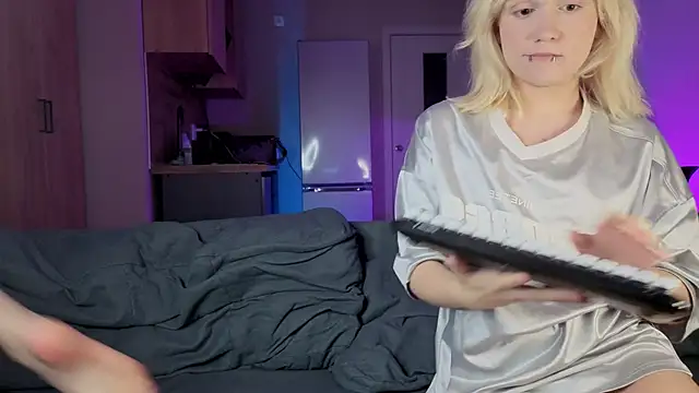 Gregory Byyrd online show from 18, 10, 2025