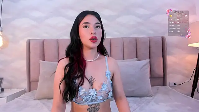 im nika  online show from 13, 12, 2024