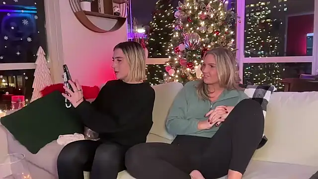 Snapshot of Graciemae_baexx chatting on 5, 12, 2024 Graciemae baexx online show from 5, 12, 2024