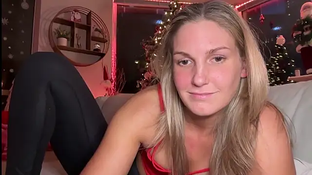 Snapshot of Graciemae_baexx chatting on 14, 12, 2024 Graciemae baexx online show from 14, 12, 2024