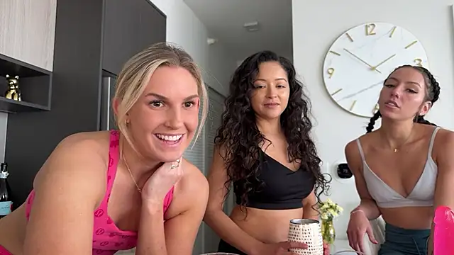 Snapshot of Graciemae_baexx chatting on 19, 2, 2025 Graciemae baexx online show from 19, 2, 2025