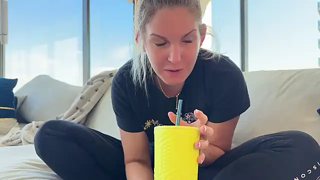 Snapshot of Graciemae_baexx chatting on 8, 3, 2025 Graciemae baexx online show from 8, 3, 2025