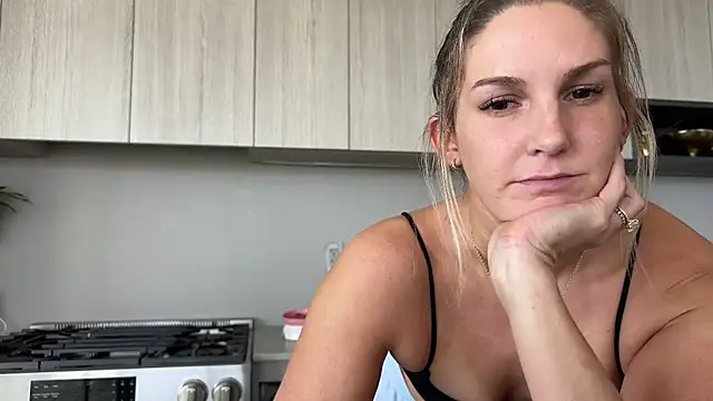 Snapshot of Graciemae_baexx chatting on 11, 10, 2025 Graciemae baexx online show from 11, 10, 2025