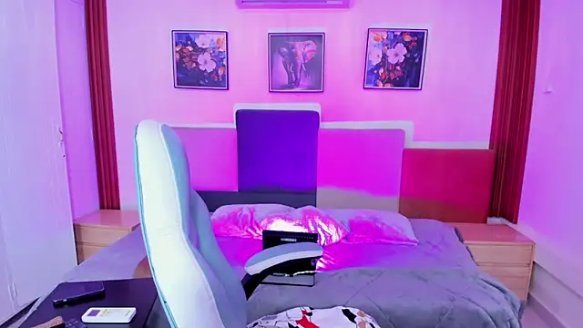 estrella bigboobs14 online show from 18, 12, 2025