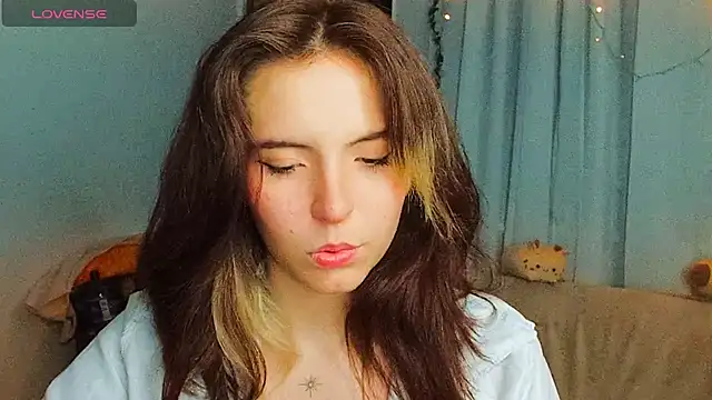 cherrybom969 online show from 8, 2, 2025