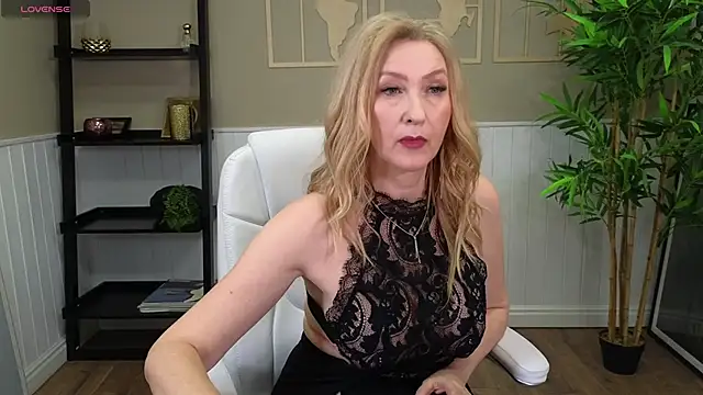 LadyLeea online show from 22, 1, 2025