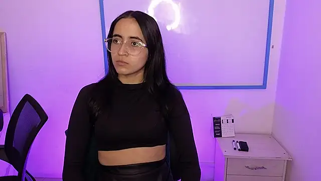 Mia Fischer online show from 5, 4, 2026