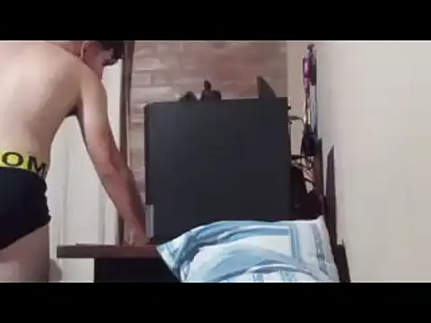 Snapshot of enzis3 chatting on 2, 12, 2024 enzis3 online show from 2, 12, 2024