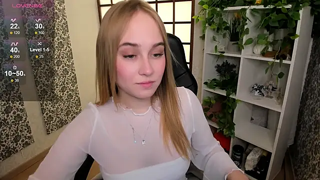 LianaBright online show from 3, 2, 2025