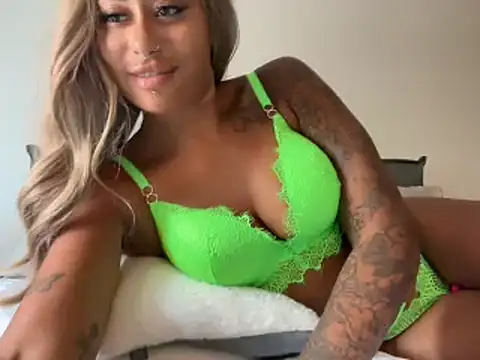 CoCo-Queen online show from 6, 12, 2024