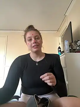 Snapshot of Krystal_Tx chatting on 19, 3, 2025 Krystal Tx online show from 19, 3, 2025